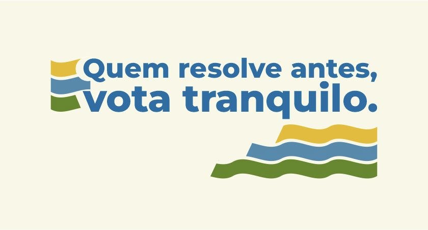 banner amarelo claro com a frase Quem resolve antes, vota tranquilo e elementos gráficos nas cor...