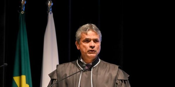 Desembargador Carlos Henrique Perpétuo Braga