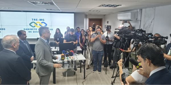 Desembargador Carlos Henrique Perpétuo Braga - coletiva GIS