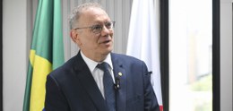 Desembargador Paulo Tamburini durante discurso