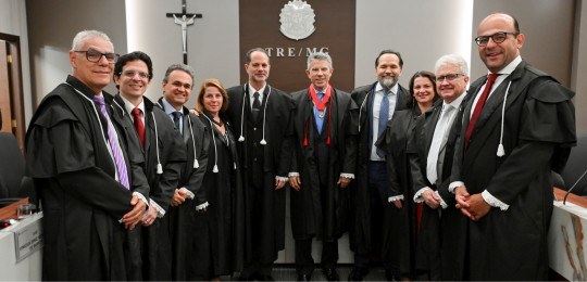 Desembargador Júlio César Lorens, procurador José Jairo Gomes e desembargador Ramom Tácio