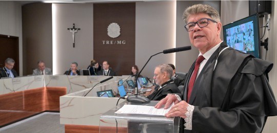 Juiz Carlos Donizetti durante discurso