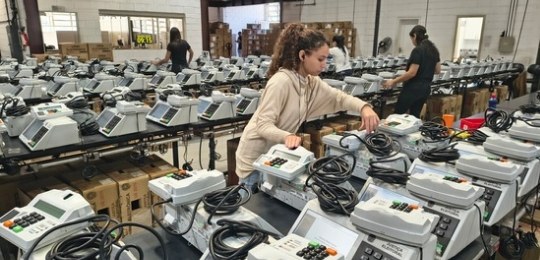 Manutenção das urnas eletrônicas - TRE-MG