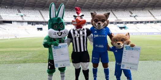 Foto do Coelhão, Galão, Raposão e Raposinho segurando colinhas.