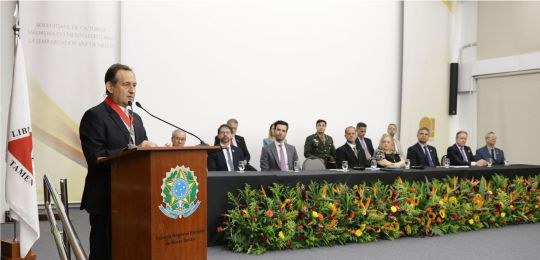 Des. Luiz Carlos de Azevedo Corrêa Júnior durante discurso