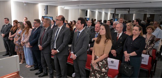Desembargador Carlos Henrique Perpétuo Braga, juiz Carlos Donizetti e desembargador Júlio César ...