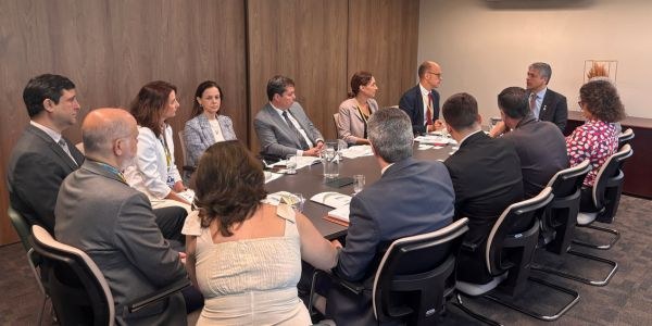 Reunião com integrantes da MOE da União Europeia