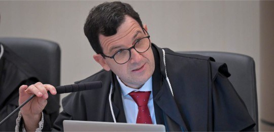 Jurista Ricardo Barouch durante discurso