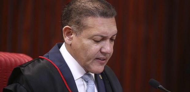 Ministro Nunes Marques no plenário do TSE