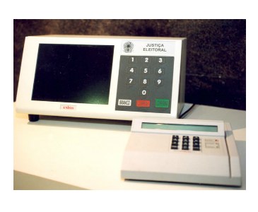 Foto mostra urna eletrônica usada em 1996.