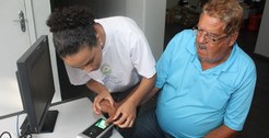 TRE-MG cadastramento eleitoral biométrico - foto: Cláudia Ramos - ASCOM/TRE-MG