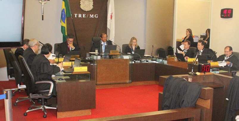 TRE-MG corte Des Paulo Cesar 22-09-2015 TRE-MG corte do Desembargador Paulo César Dias em 22/09/2015. Foto: Cláudia Ramos CCs/TRE-MG