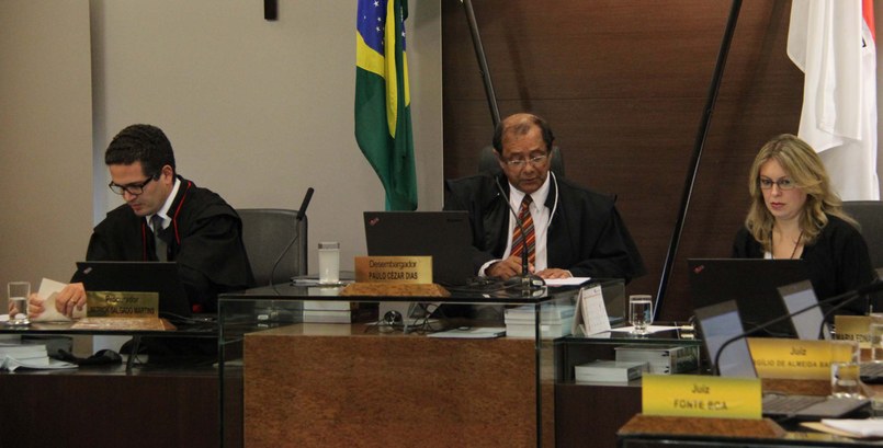 TRE-MG Sessão de corte com o presidente Desembargador Paulo Cesar Dias - Foto: Cláudia Ramos - C...