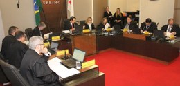 TRE-MG corte presidente pelo procurador Pedro Bernanrdes. Foto: Cláudia Ramos - CCS/TRe-MG