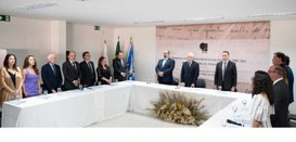 TRE-MG-diamantina-mesa-de-honra Foto da mesa de honra da cerimônia de transferência da sede do TRE para Diamantina