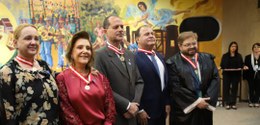 Foto do presidente do TRE-MG na cerimônia de recebimento da Medalha do TCEMG