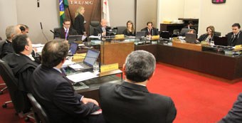 TRE-MG Posse juizes Paulo Abrantes e Gilson Lemes Posse dos juízes Paulo Rogério de Souza Abrantes e Gilson Soares Lemes. Crédito: Paulo Márcio Sa...