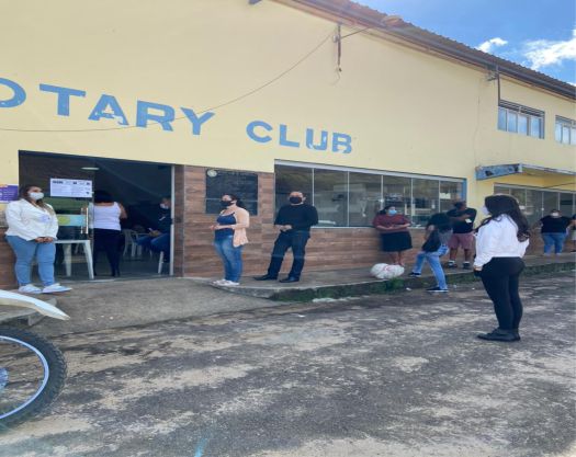 Foto de local de votação no dia da eleição