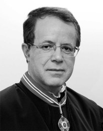 tremg-des Pedro Bernardes de Oliveira Pedro Bernardes de Oliveira