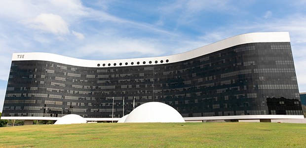 TSE escolhe nova instituição para realizar concurso unificado; FGV não poderá organizar o certame Após a Fundação não atender a um dos requisitos previstos em lei, Cebraspe assume contrato para ...