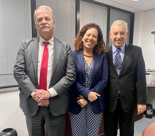 Futura ministra e conselheiro do TCE visitam o presidente do TRE-MG