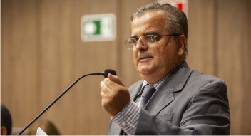 Imagem do desembargador Rogério Medeiros, que tomará posse como presidente do TRE-MG em 18/06/2019.