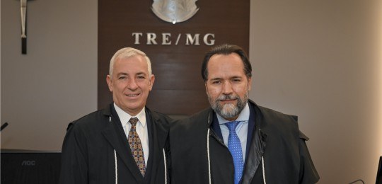 Foto da eleição dos novos dirigentes do TRE-MG ocorrida em 30/03/2023