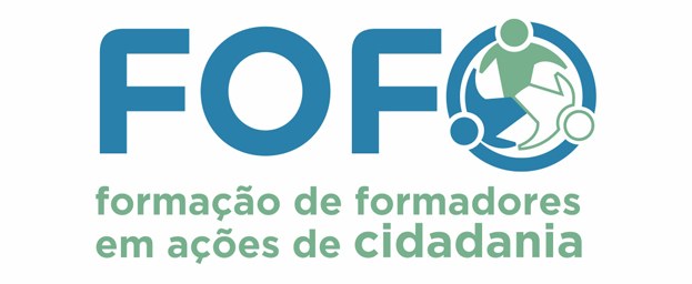 Imagem com fundo branco. No topo escrito em azul: FOFO. No último "O" existem três bonecos de mã...